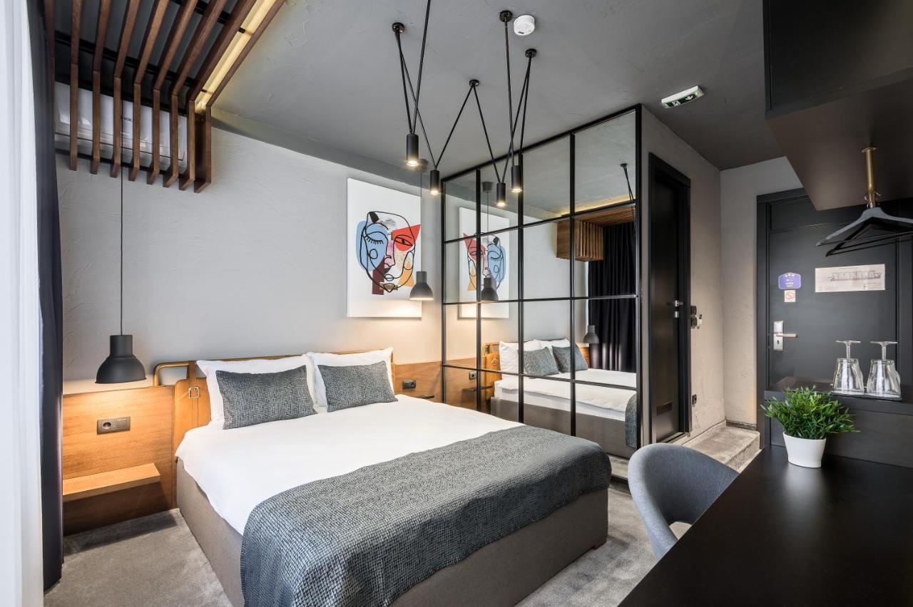 7 Rooms Suites Beograd Eksteriør billede